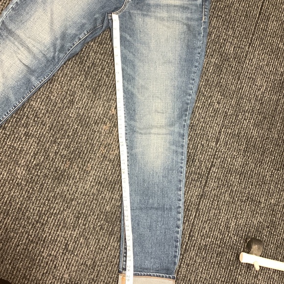 Old Navy | Original Mid-Rise Jeans - Picture 7 of 7